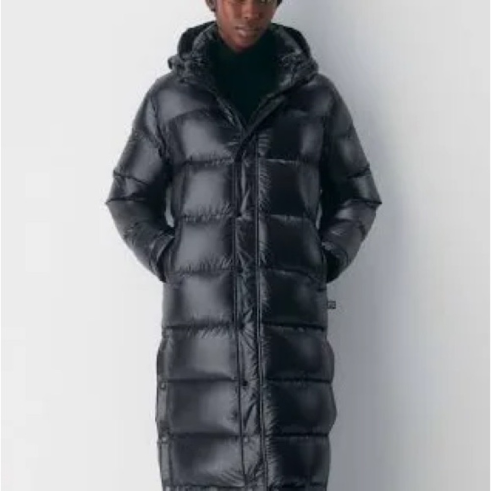 Women’s Aritzia Super Puff- Shiny Black Long SIZE S